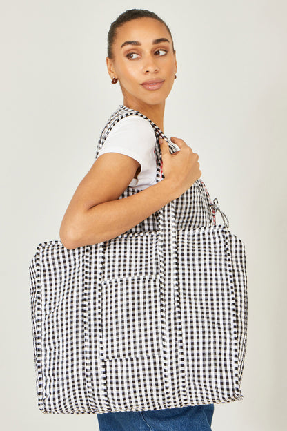 The Gingham Quilted Shopper – Black