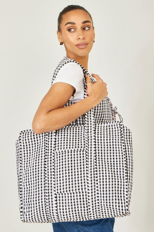 The Gingham Quilted Shopper – Black