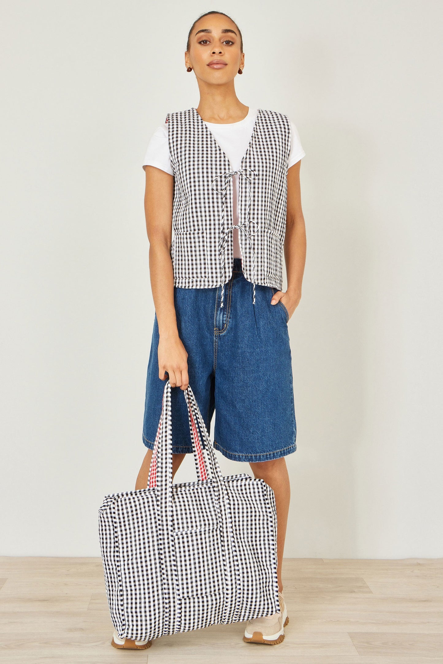 The Gingham Quilted Shopper – Black